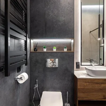 Dream On Drahomanova Street *