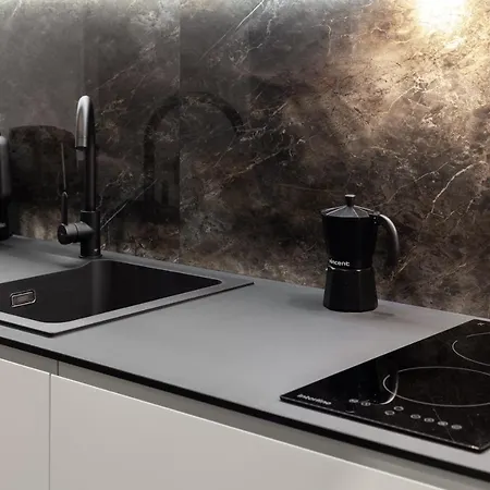 Dream On Drahomanova Street リヴィウ