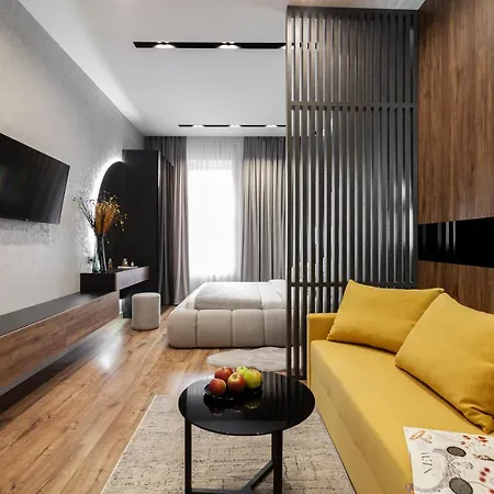 Dream On Drahomanova Street