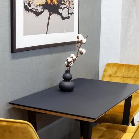 Dream On Drahomanova Street