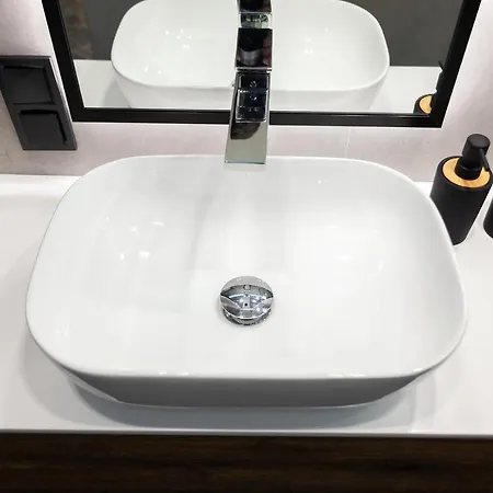 Dream On Drahomanova Street * リヴィウ