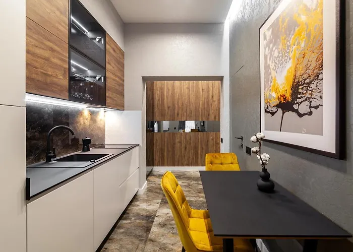 Dream On Drahomanova Street *