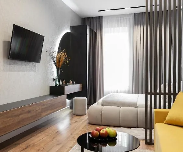 Dream On Drahomanova Street Leópolis