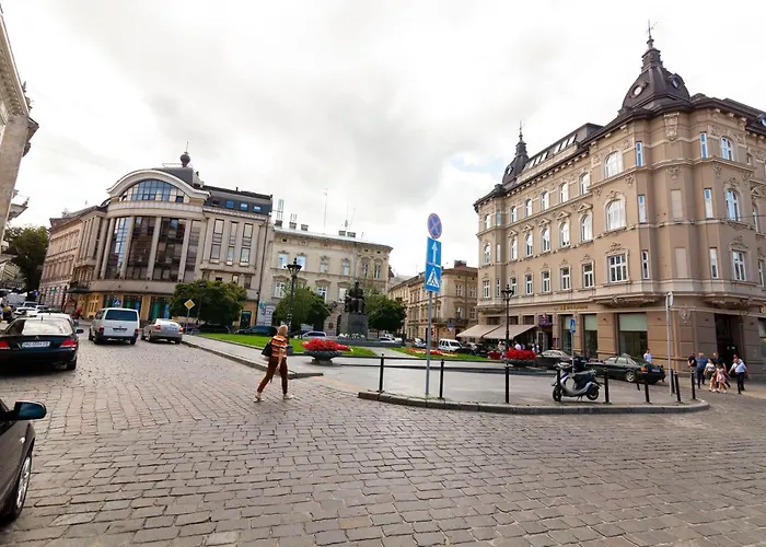 Dream On Drahomanova Street Апартаменты Львов