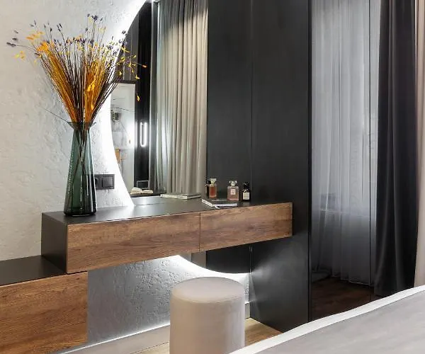 Dream On Drahomanova Street לבוב